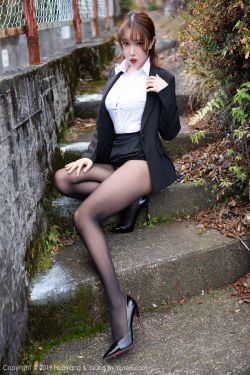 丁春诚女友